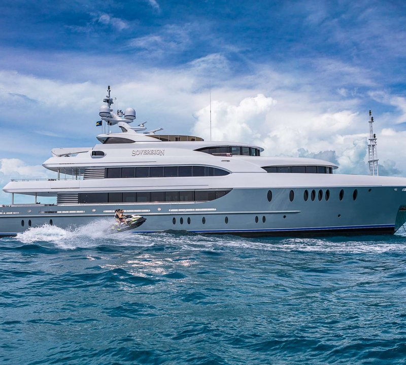 charter yachts in the bahamas